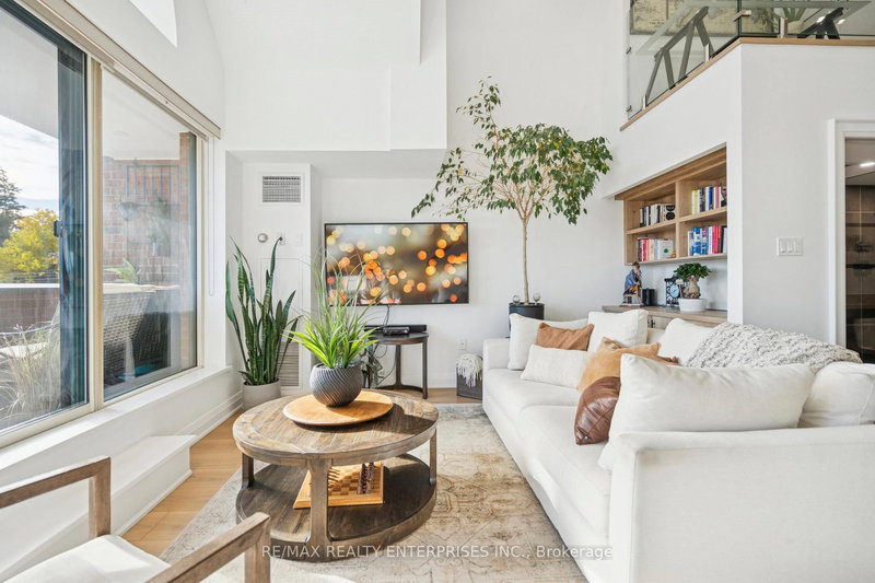 PH08 - 185 Robinson St, Oakville, L6J 5W7 | Image 2