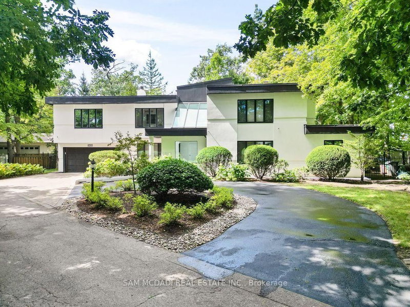 988 Tennyson Ave, Mississauga, L5H 2Z1 | Image 3