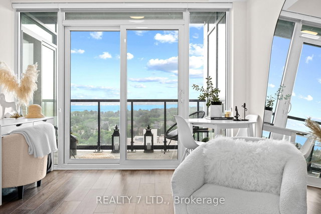 1701 - 500 Brock Avenue N