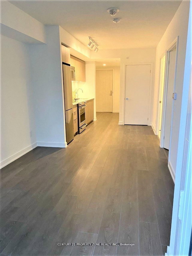 1711 - 30 Samuel Wood Way