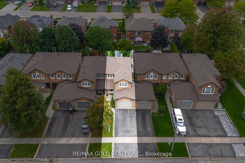 26 Flemington Dr, Caledon, L7C 1B5 | Image 2