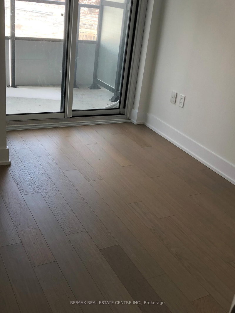 20 Shore Breeze Etobicoke,ON M8V 0C7 — Photo 10