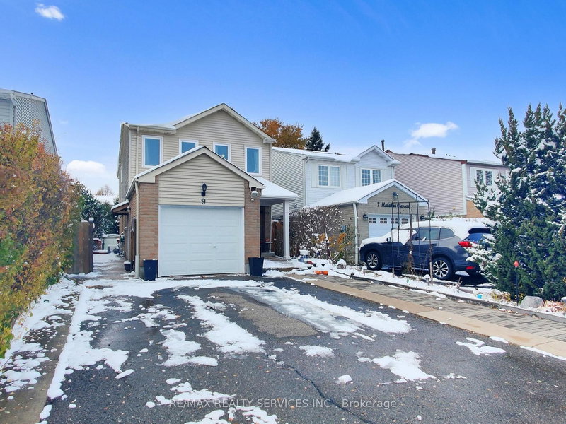 9 Malabar Cres, Brampton, L6S 3X6 | Image 2