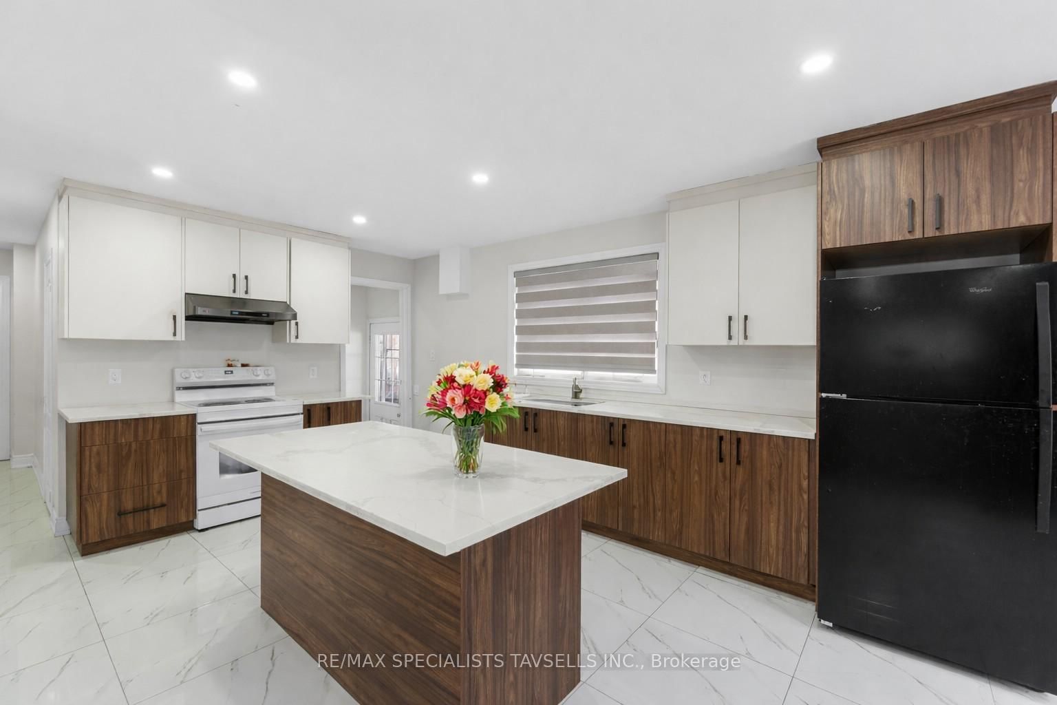 Detached House for sale at 16817 22 SIDE Road, Halton Hills, Ontario, L7G 4S8 - Rural Halton Hills - MLS: W12532212