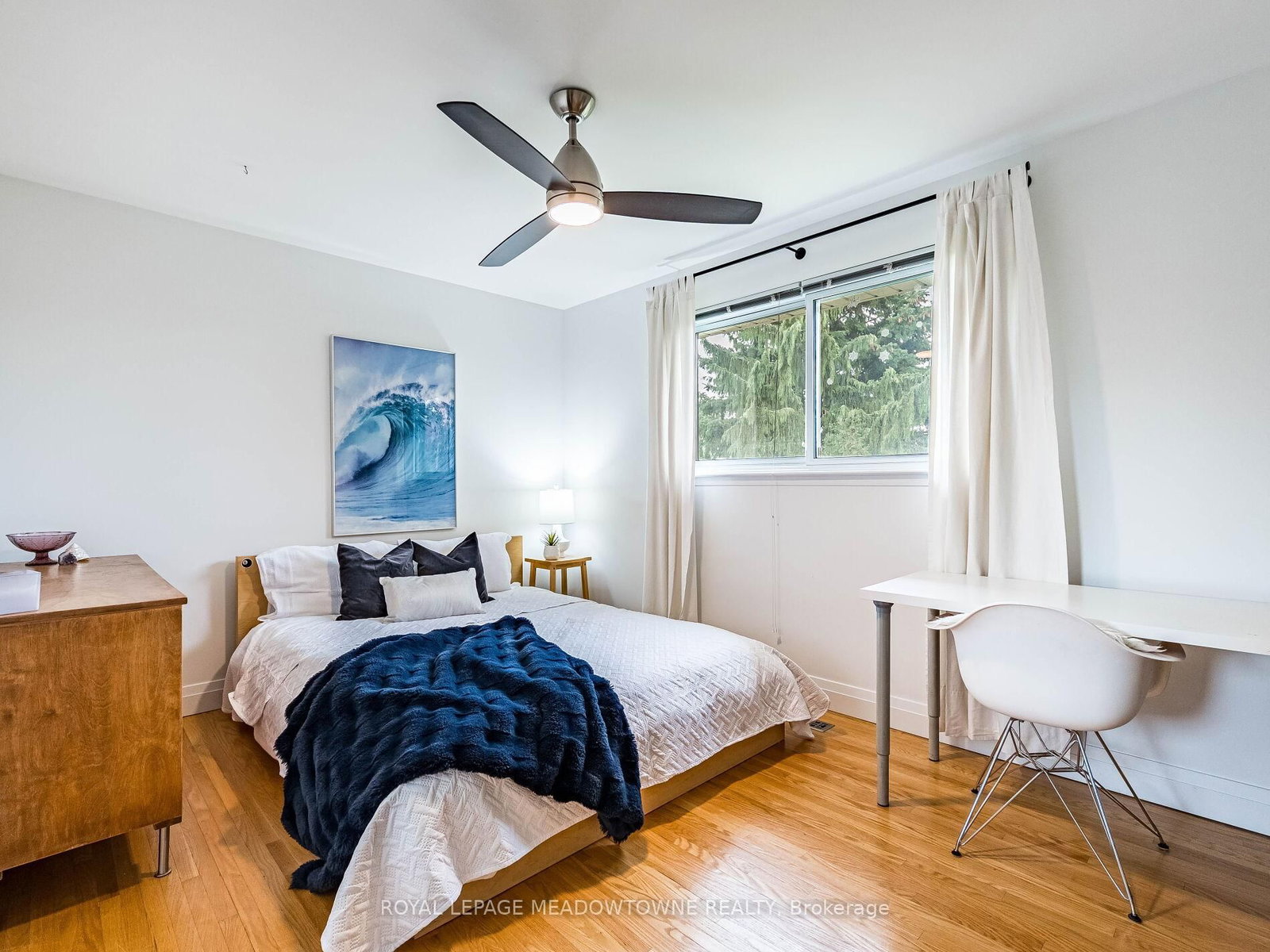 Detached House sold at 1266 Winding Trail, Mississauga, Ontario, L4Y 2T7 - Applewood - MLS: W12532906