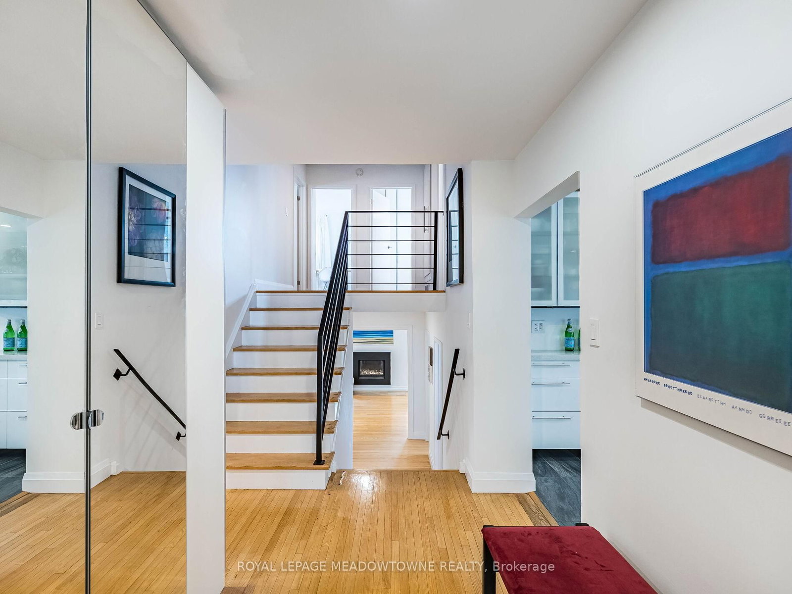 Detached House sold at 1266 Winding Trail, Mississauga, Ontario, L4Y 2T7 - Applewood - MLS: W12532906