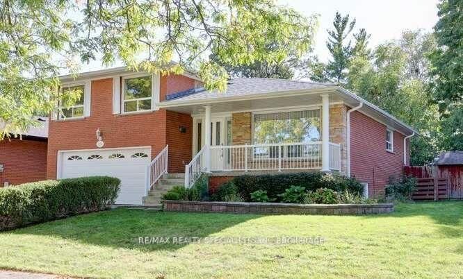 2220 Springfield Crt, Mississauga, L5K 1V2 | Image 2