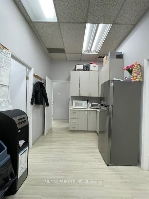 2120 Eglinton Avenue W, Unit F - Photo 23