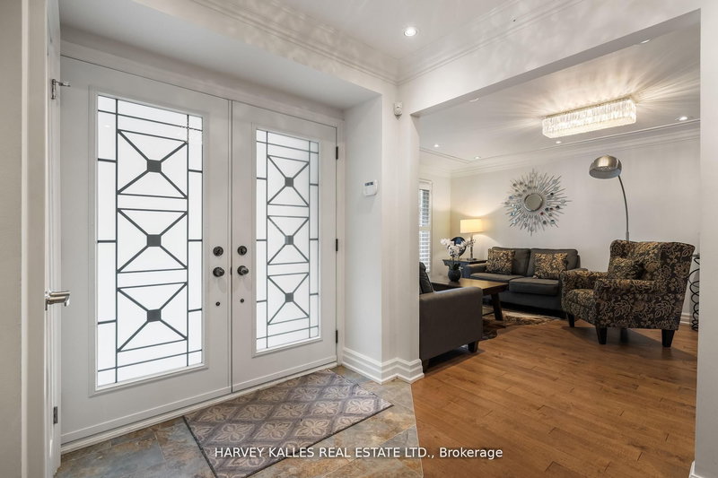 1268 Cermel Dr W, Mississauga, L5H 3V4 | Image 3