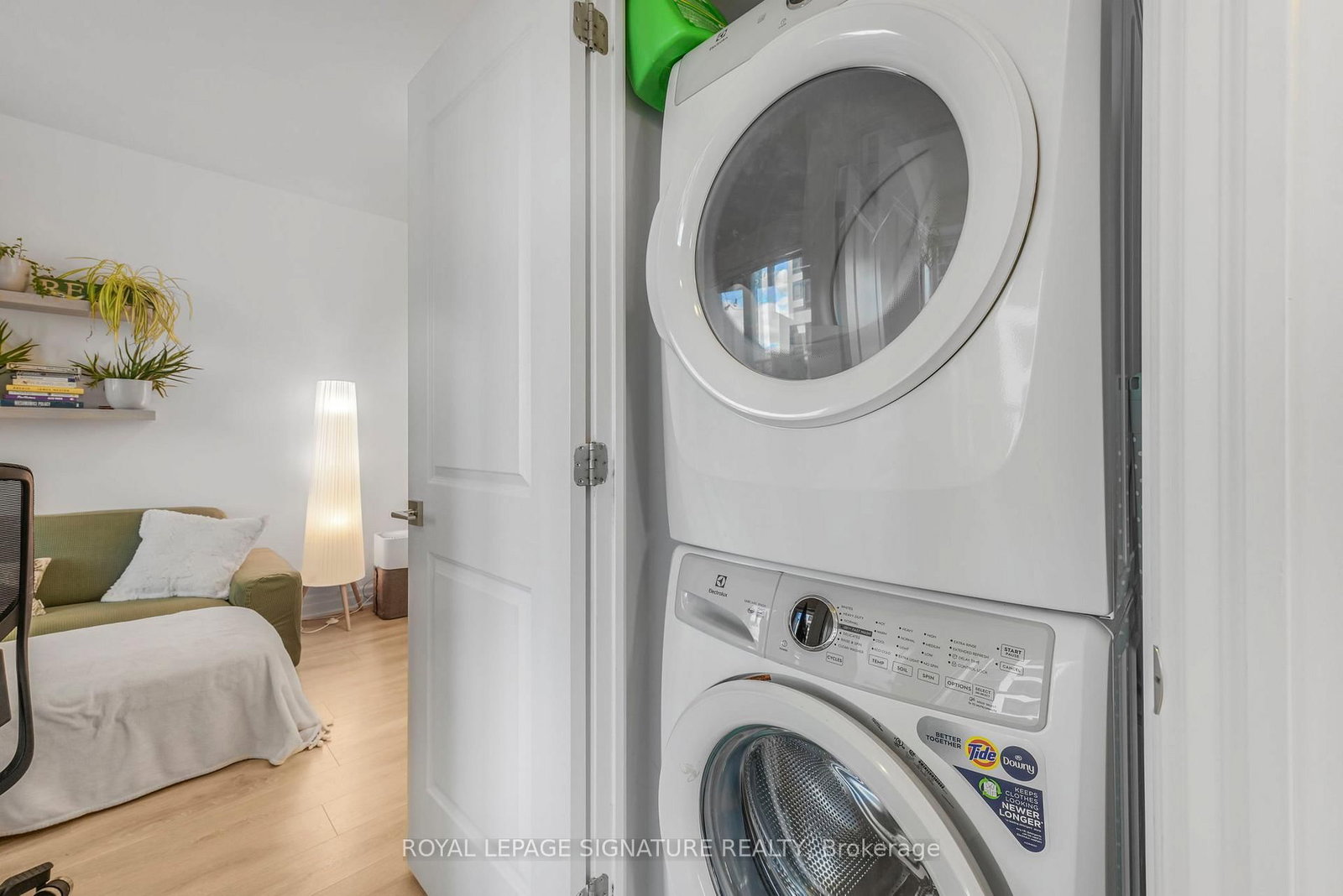 Listing Image 18