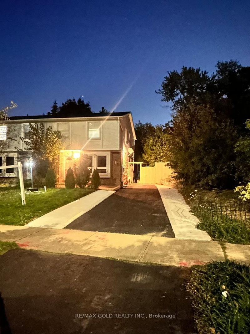 Basement - 98 Centre St N, Brampton, L6V 2Z3 | Image 3