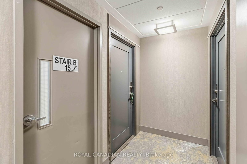 1501 - 65 Watergarden Dr, Mississauga, L5R 0G9 | Image 2