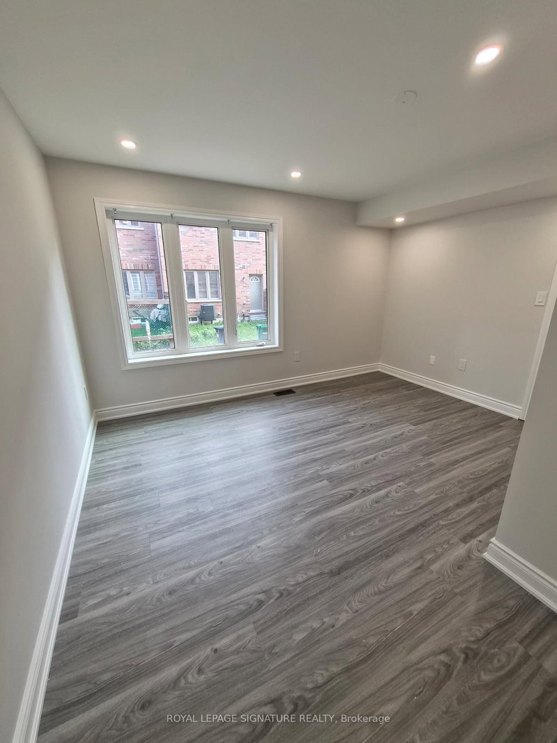 31 Shiff Cres, Brampton, L6Z 0H6 | Image 3