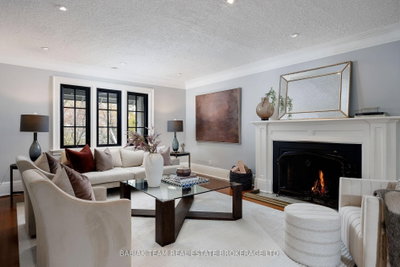 35 Baby Point Crescent — photo 3