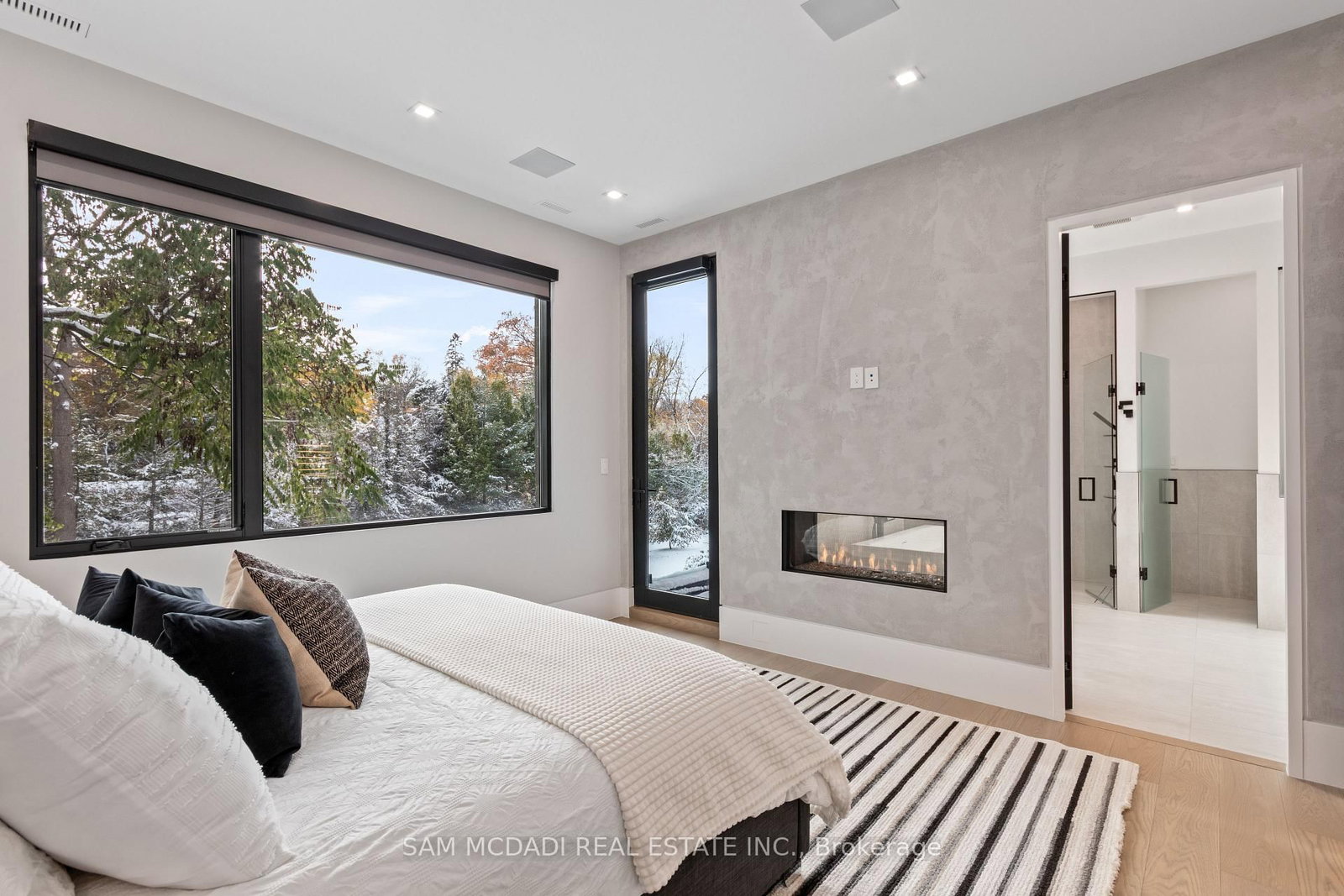 Detached House for sale at 112 Elton Park Road, Oakville, Ontario, L6J 4C1 - Morrison - MLS: W12539428