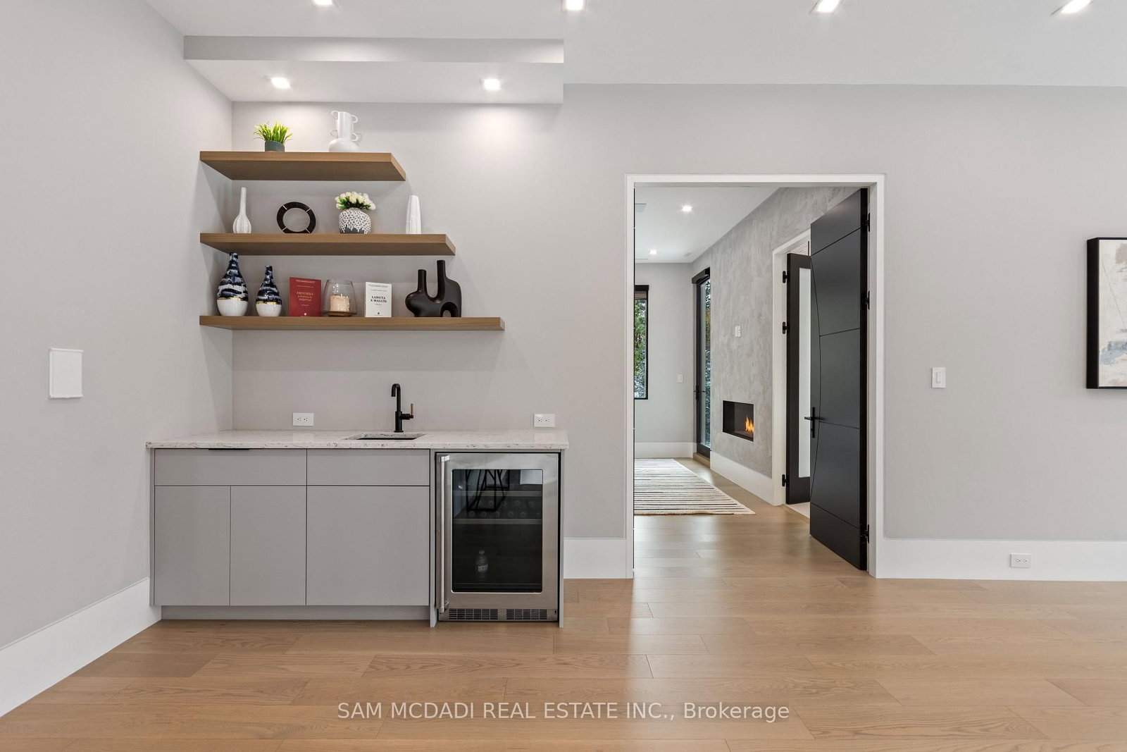 Detached House for sale at 112 Elton Park Road, Oakville, Ontario, L6J 4C1 - Morrison - MLS: W12539428