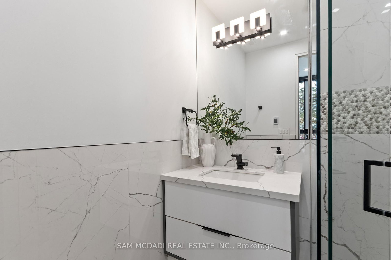 Detached House for sale at 112 Elton Park Road, Oakville, Ontario, L6J 4C1 - Morrison - MLS: W12539428