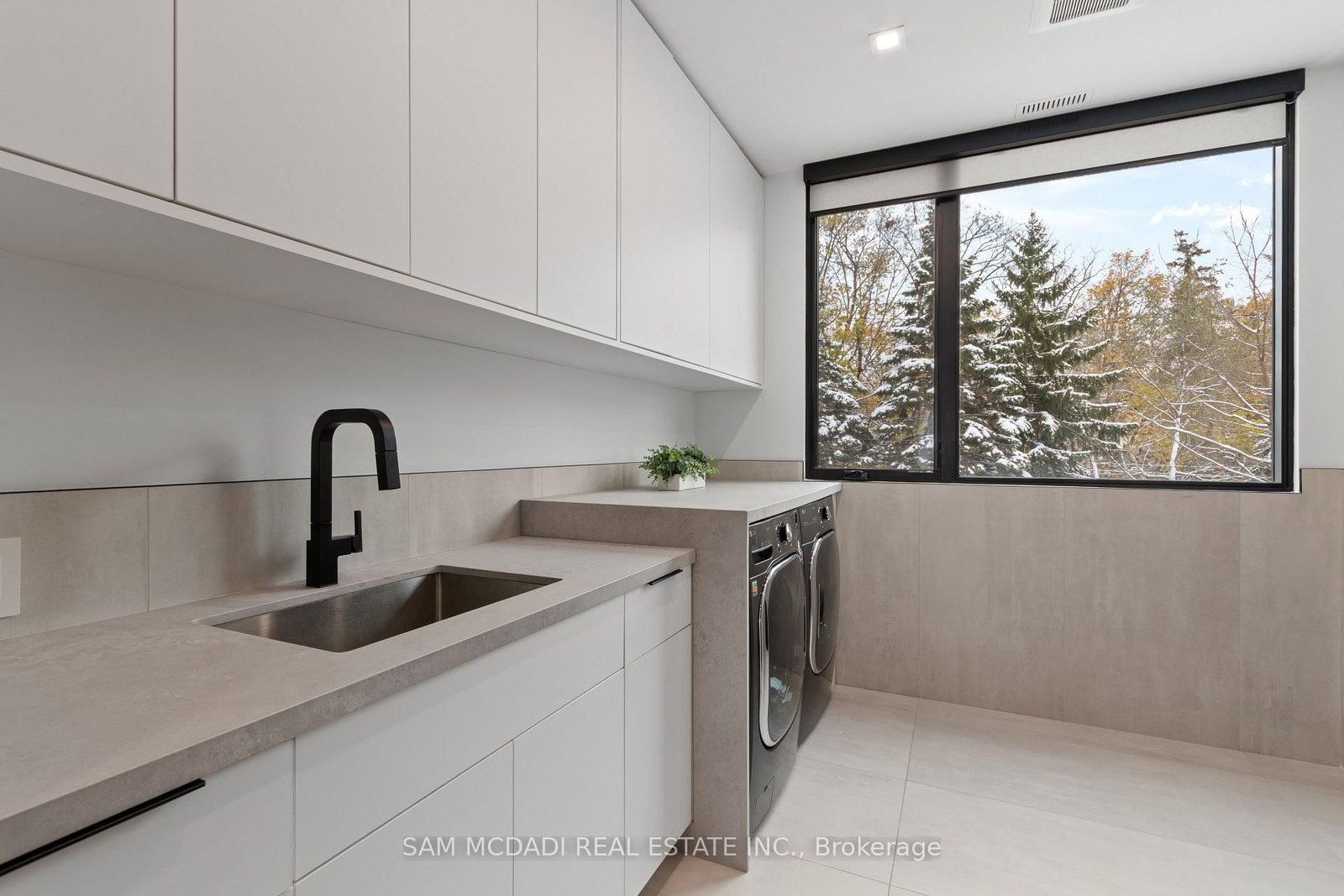 Detached House for sale at 112 Elton Park Road, Oakville, Ontario, L6J 4C1 - Morrison - MLS: W12539428