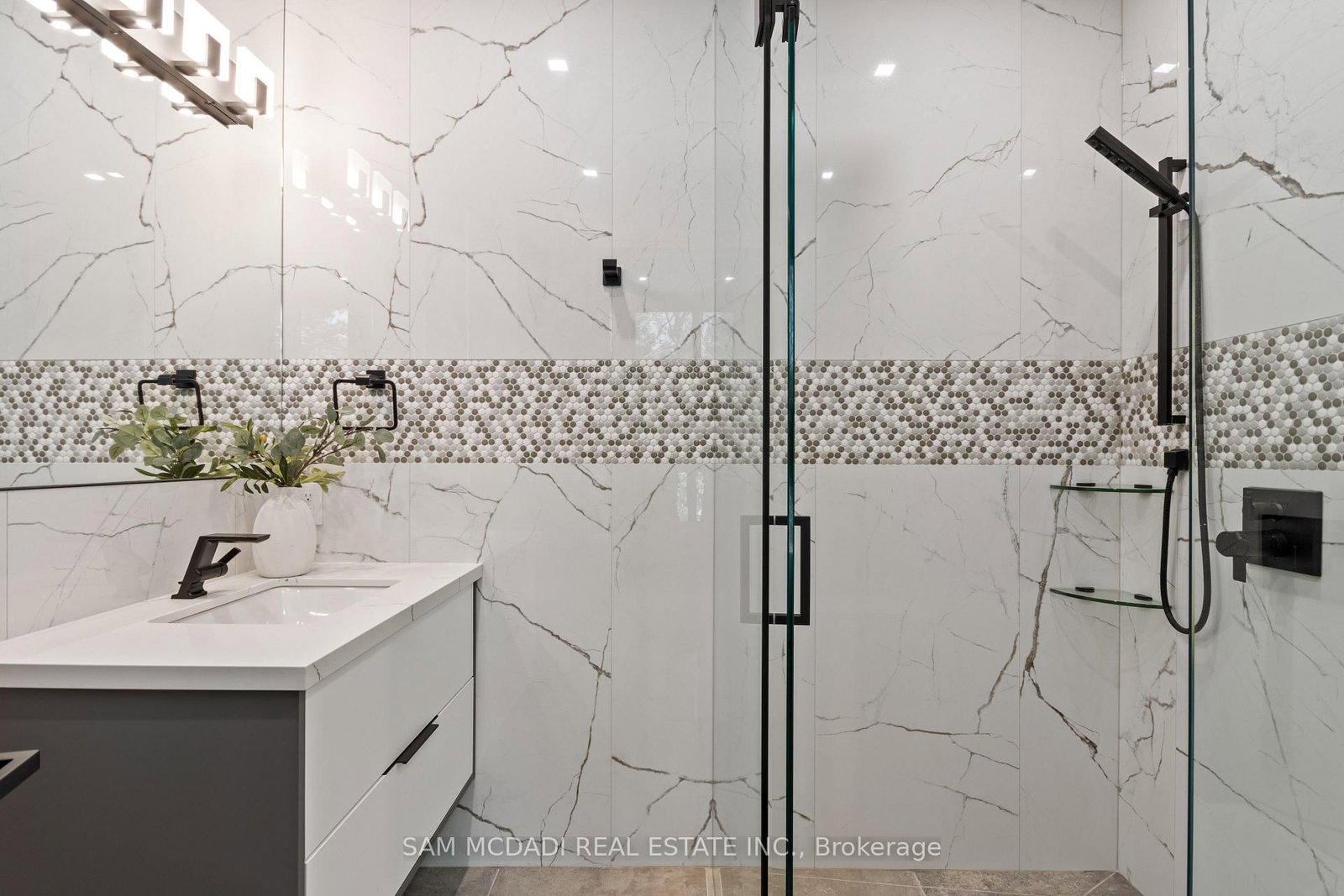 Detached House for sale at 112 Elton Park Road, Oakville, Ontario, L6J 4C1 - Morrison - MLS: W12539428