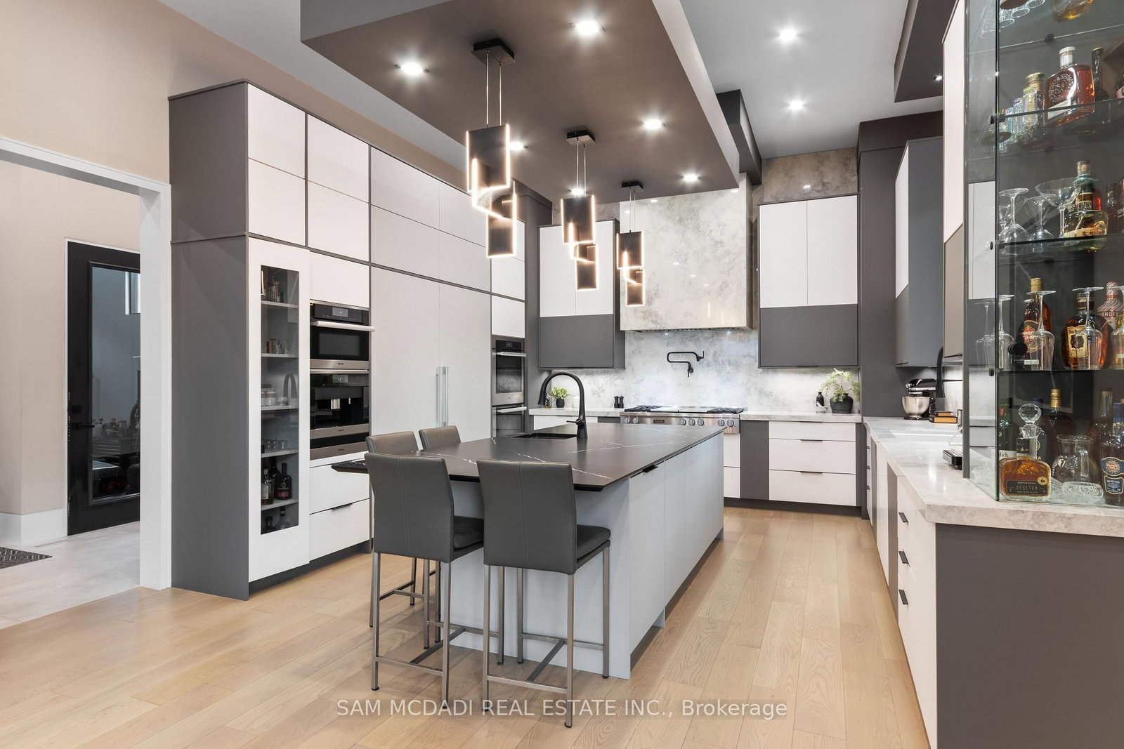 Detached House for sale at 112 Elton Park Road, Oakville, Ontario, L6J 4C1 - Morrison - MLS: W12539428