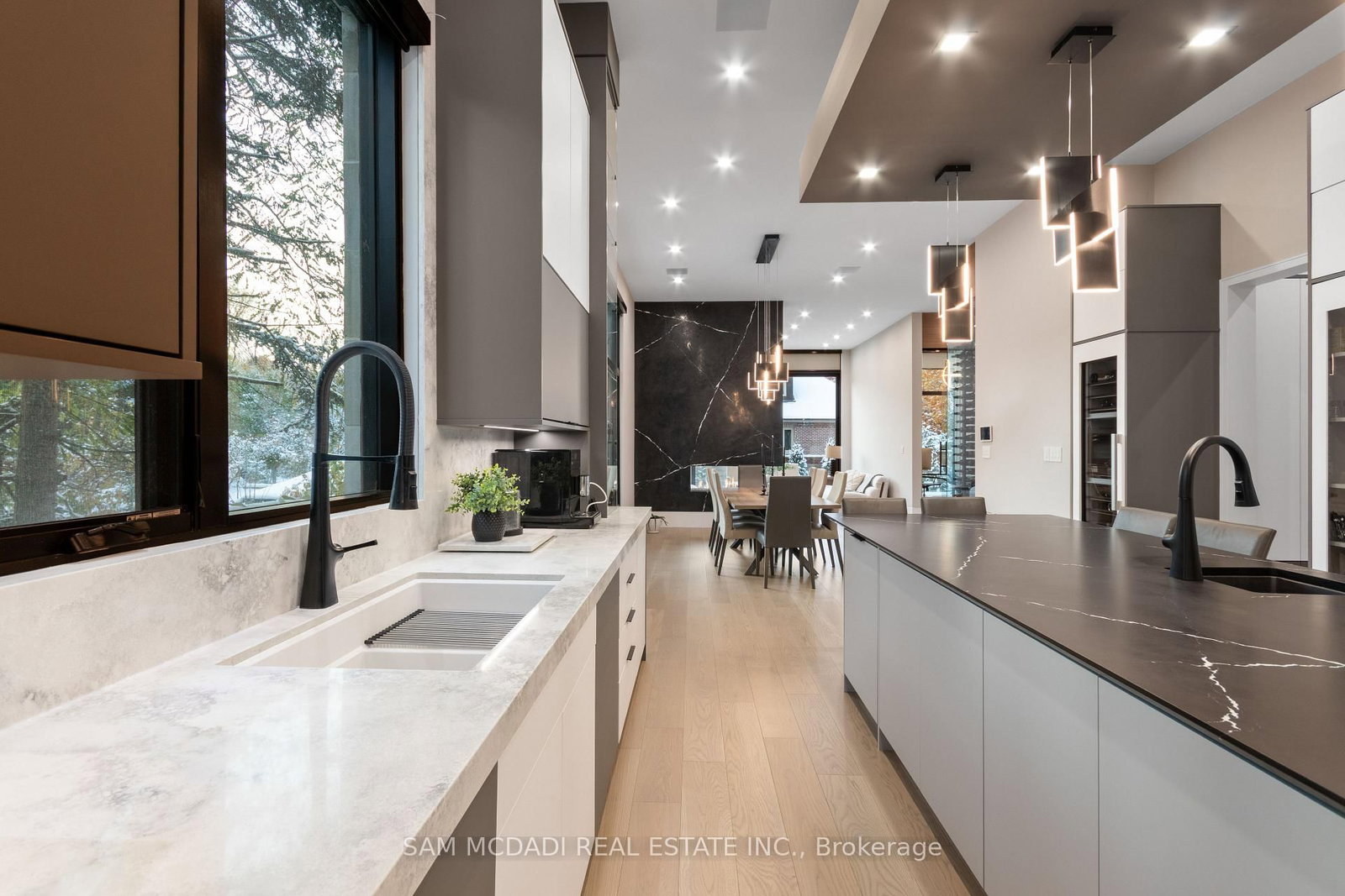 Detached House for sale at 112 Elton Park Road, Oakville, Ontario, L6J 4C1 - Morrison - MLS: W12539428