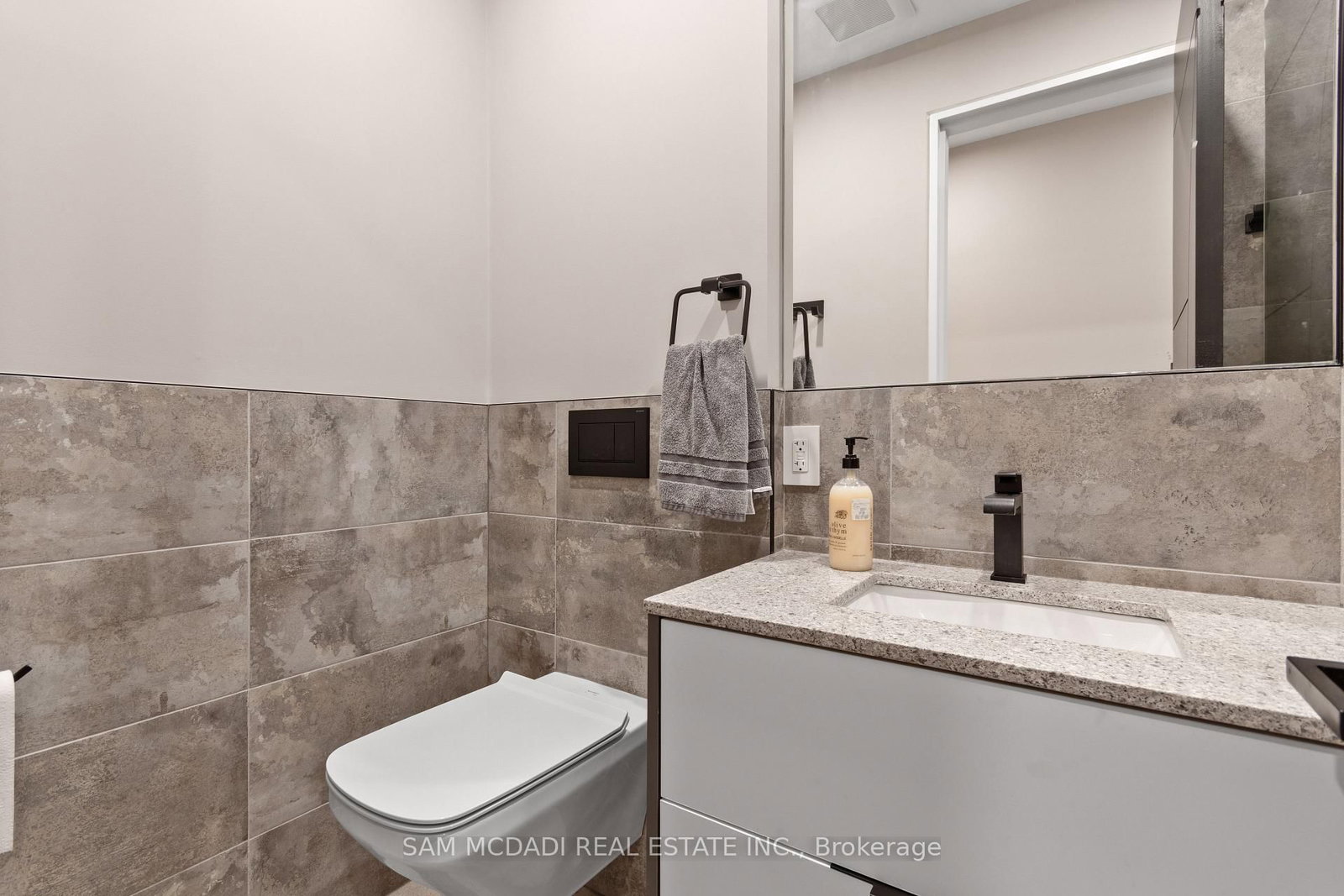 Detached House for sale at 112 Elton Park Road, Oakville, Ontario, L6J 4C1 - Morrison - MLS: W12539428