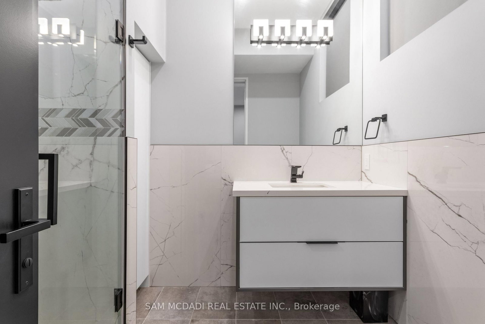 Detached House for sale at 112 Elton Park Road, Oakville, Ontario, L6J 4C1 - Morrison - MLS: W12539428