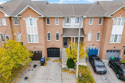 Townhouse sold at 38-271 Richvale Drive, Brampton, Ontario, L6Z 4W7 - Heart Lake East - MLS: W12539988