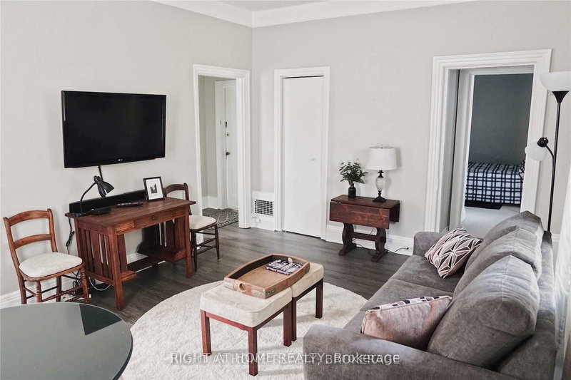 1 - 164 Trafalgar Rd, Oakville, L6J 3G6 | Image 3