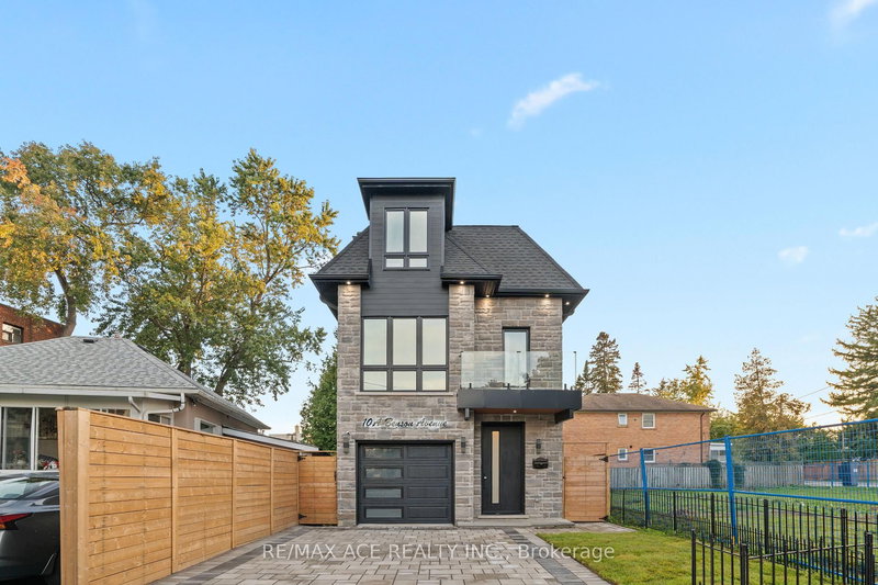 10A Benson Ave, Mississauga, L5H 2P2 | Image 2
