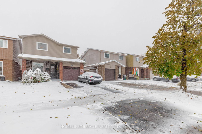 32 Langston Dr, Brampton, L6V 3W7 | Image 3