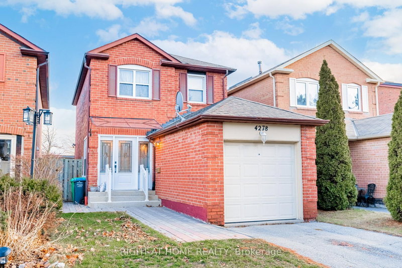4278 Sawmill Valley Dr, Mississauga, L5L 3M9 | Image 2