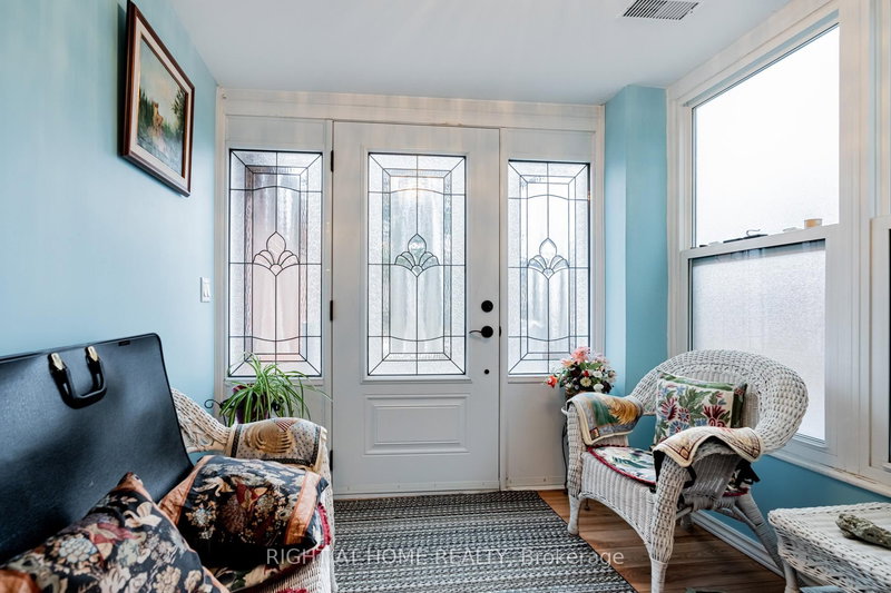 4278 Sawmill Valley Dr, Mississauga, L5L 3M9 | Image 3