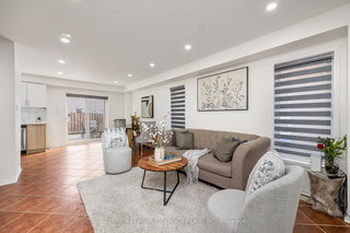 25 Trumpet Valley Boulevard