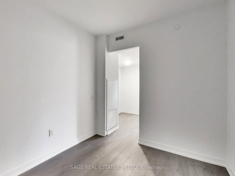 327 - 270 Dufferin St, Toronto, M6K 0H8 | Image 3