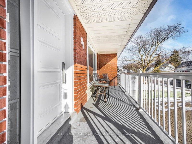 94 Archibald St, Brampton, L6X 1L9 | Image 3