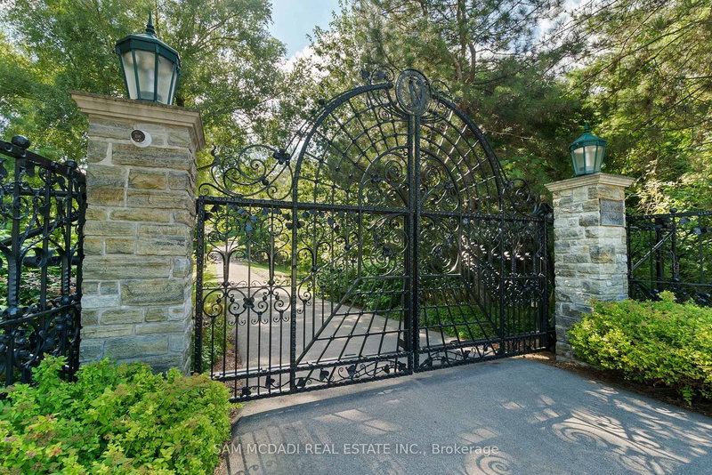 10140 Pineview Tr, Milton, L0P 1B0 | Image 2