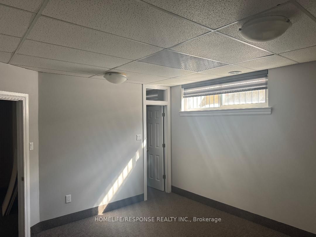 4275 VILLAGE CENTRE Court, Unit LL03/06 - Photo 12