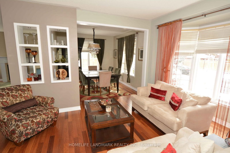 4825 Fulwell Rd, Mississauga, L5M 7J8 | Image 2