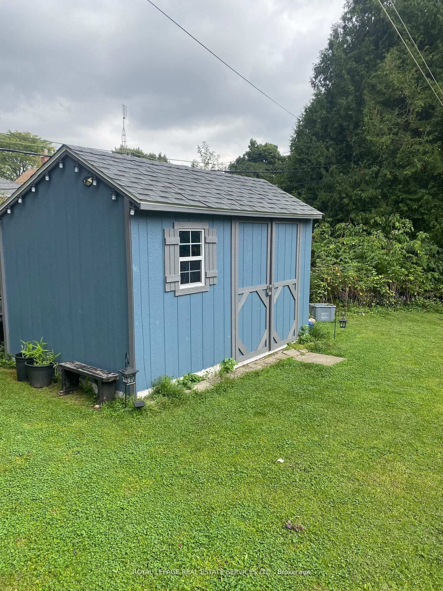 Listing Image 4