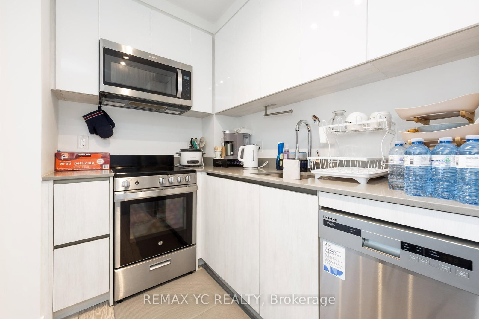 Listing Image 7