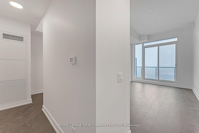 805s - 215 Veterans Dr, Brampton, L7A 5L6 | Image 3