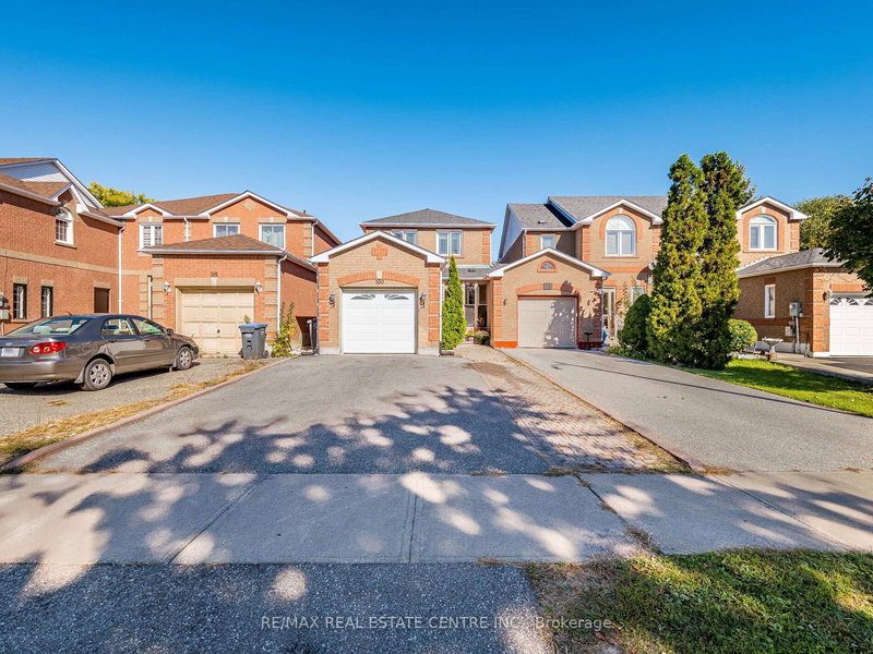 100 White Tail Cres, Brampton, L6Y 5B9 | Image 2