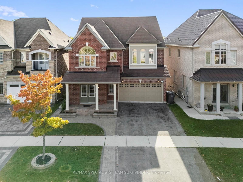 42 Arrowpoint Dr, Brampton, L6Y 0Y8 | Image 2