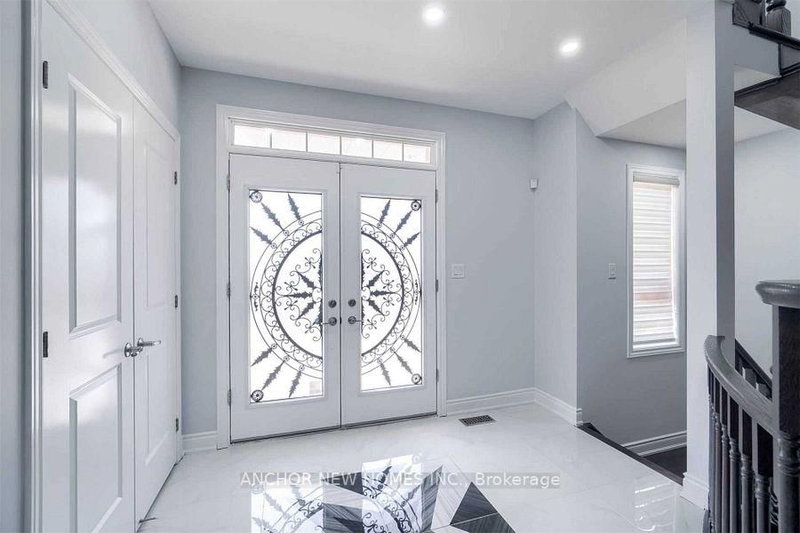 48 Yarmouth St, Brampton, L7A 4X4 | Image 2