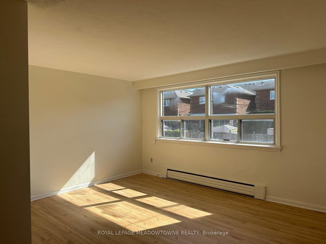 Unit 3 - 14 Vanevery Street