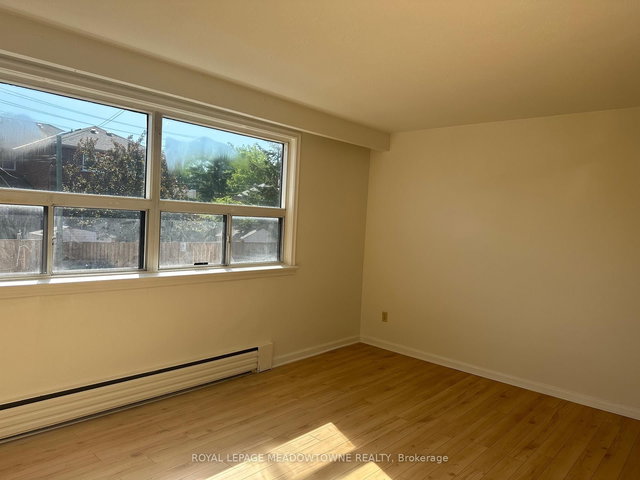 Unit 3 - 14 Vanevery Street