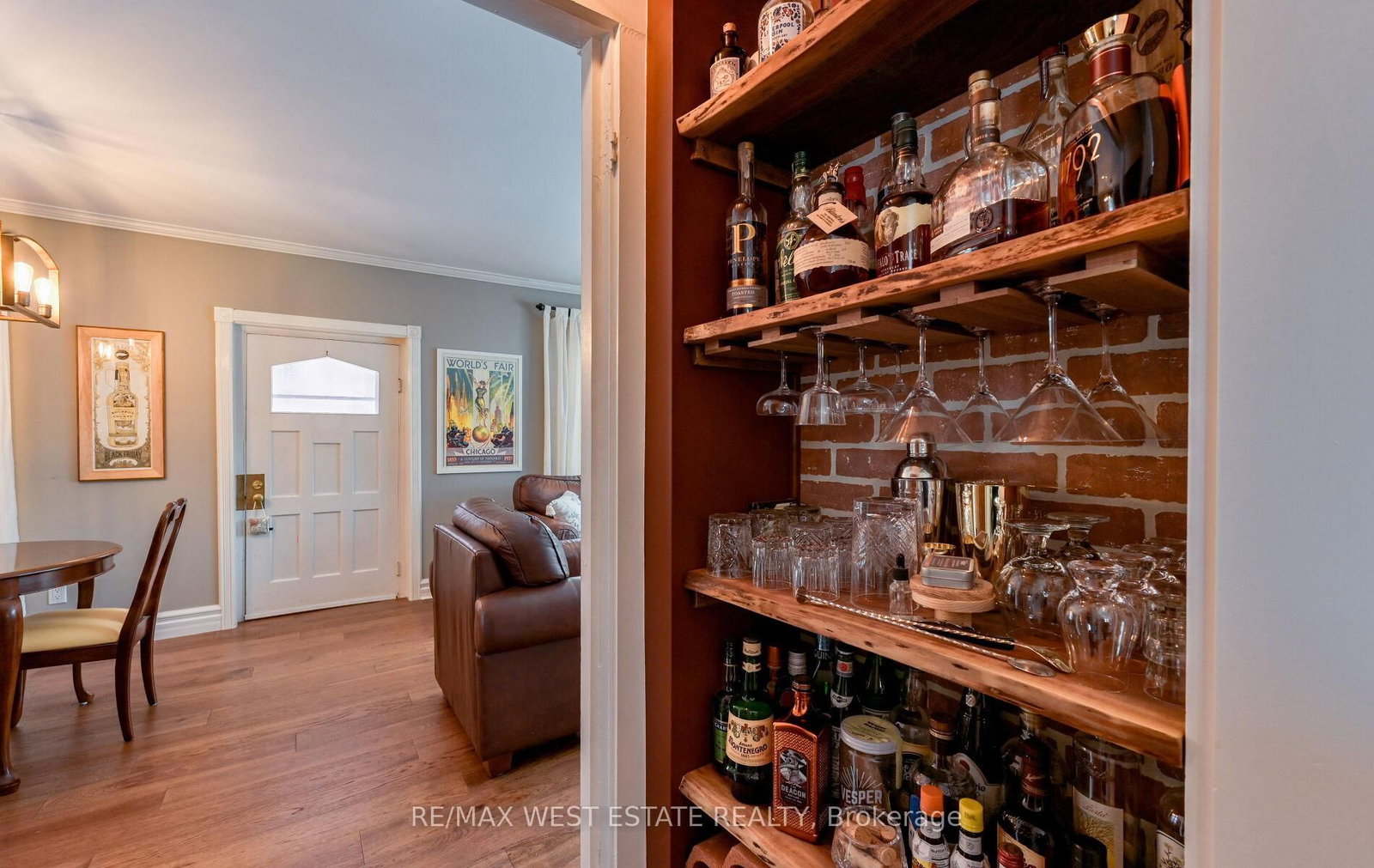 Detached House for sale at 122 King Street, Caledon, Ontario, L7E 3G2 - Bolton East - MLS: W12559970