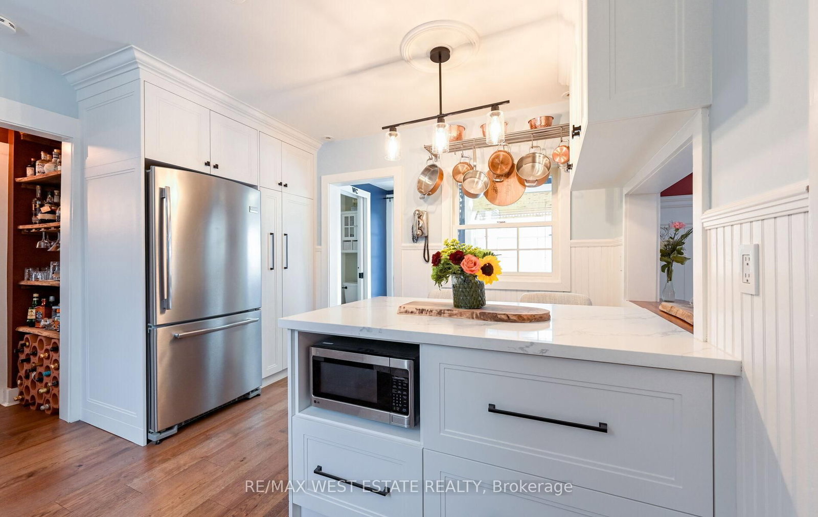 Detached House for sale at 122 King Street, Caledon, Ontario, L7E 3G2 - Bolton East - MLS: W12559970