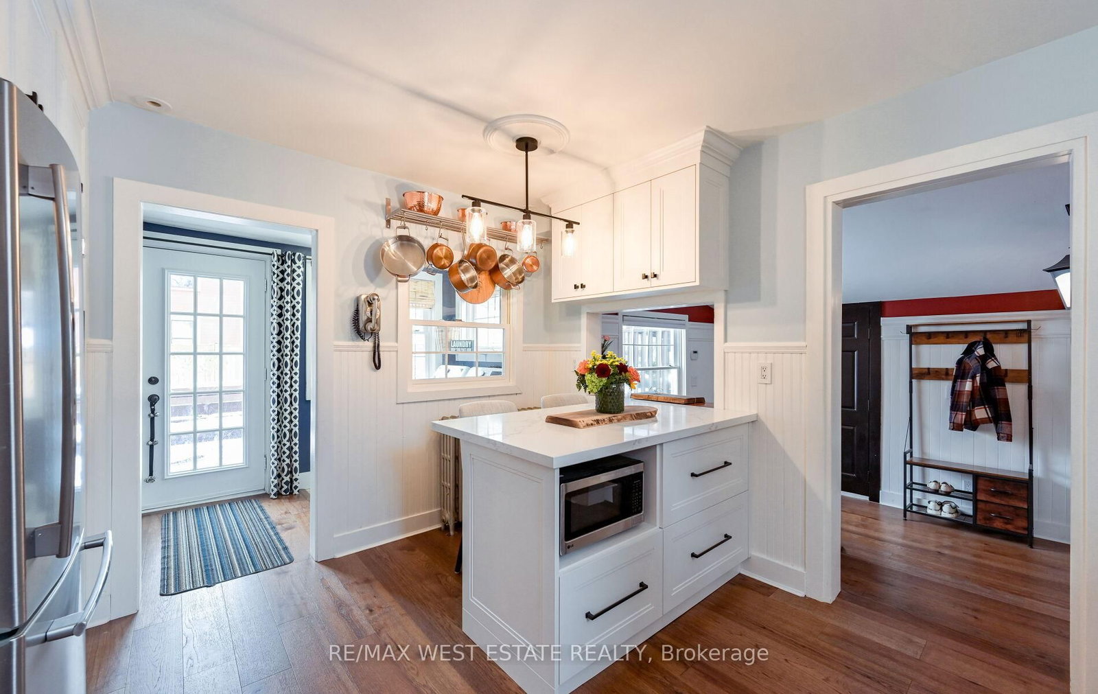 Detached House for sale at 122 King Street, Caledon, Ontario, L7E 3G2 - Bolton East - MLS: W12559970